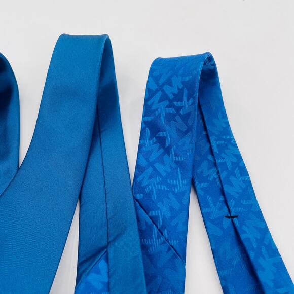 MICHAEL Michael Kors Bue Silk Initial Logo Classic Solid Mens Tie - Picture 4 of 10